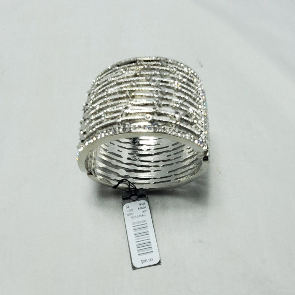 Cache rhinestone silver hinged metal bangle bracelet - Picture 8 of 9